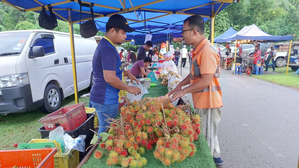 Pasar_Malam_Chenor07