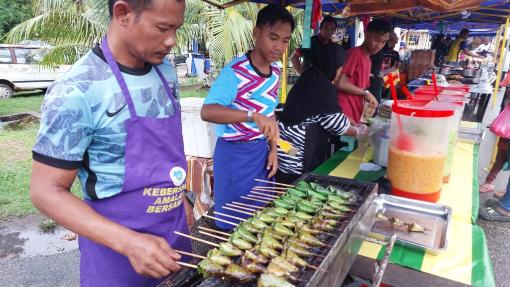 Pasar_Malam_Chenor11